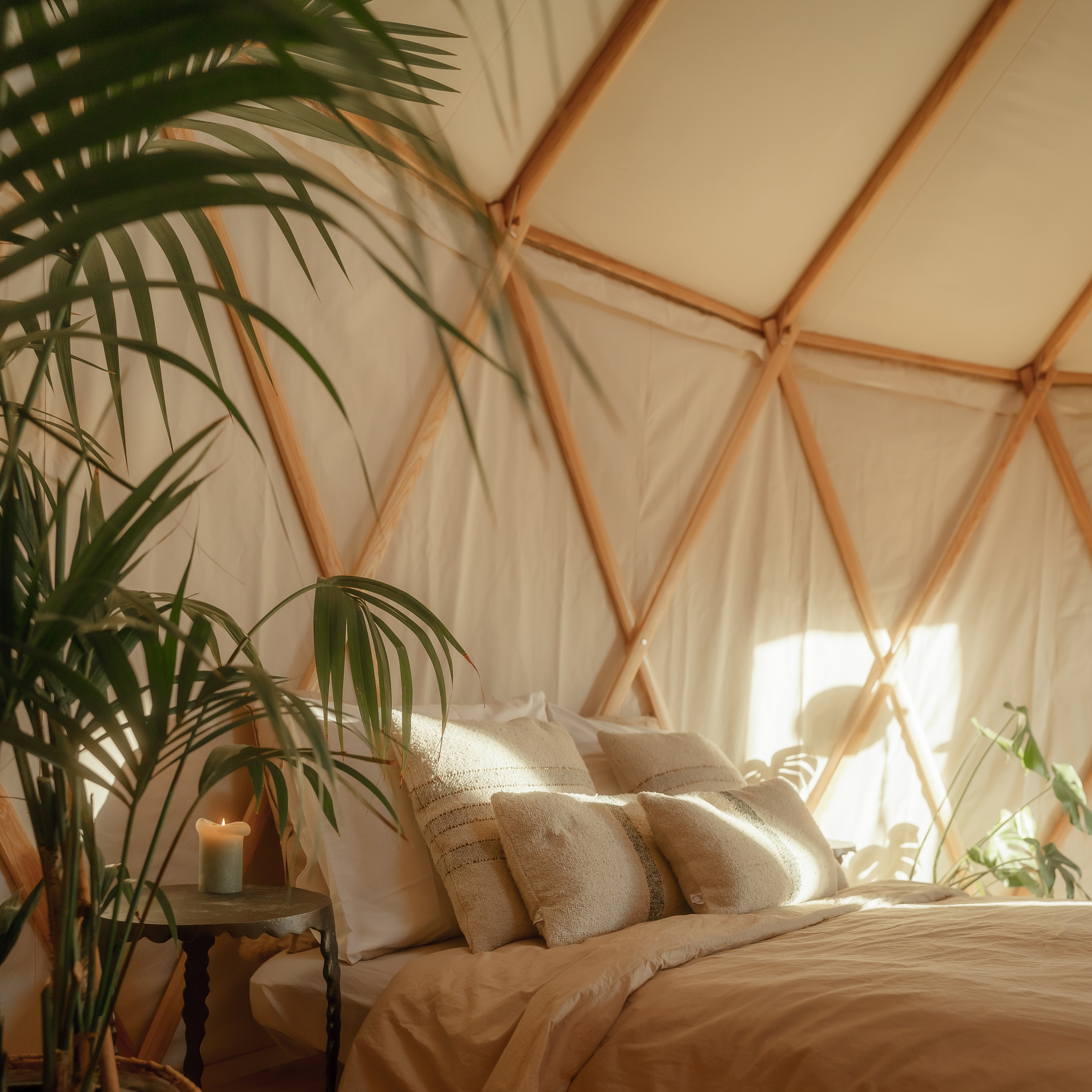 Campings, hotels & retreats